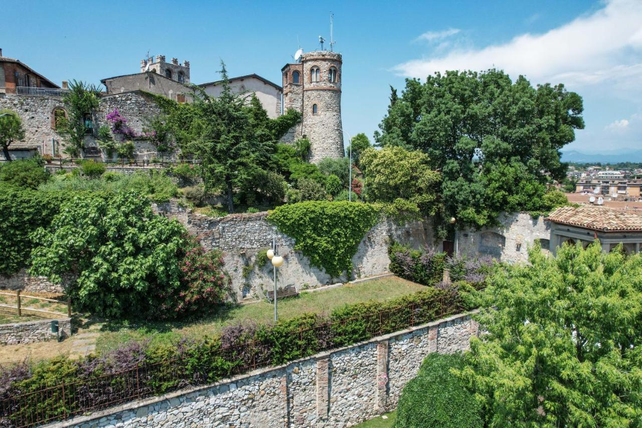 Steps From The Lake - Charme In The Inner City デセンツァーノ・デル・ガルダ エクステリア 写真